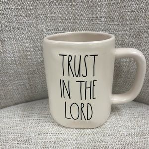 Rae Dunn TRUST IN THE LORD Mug
